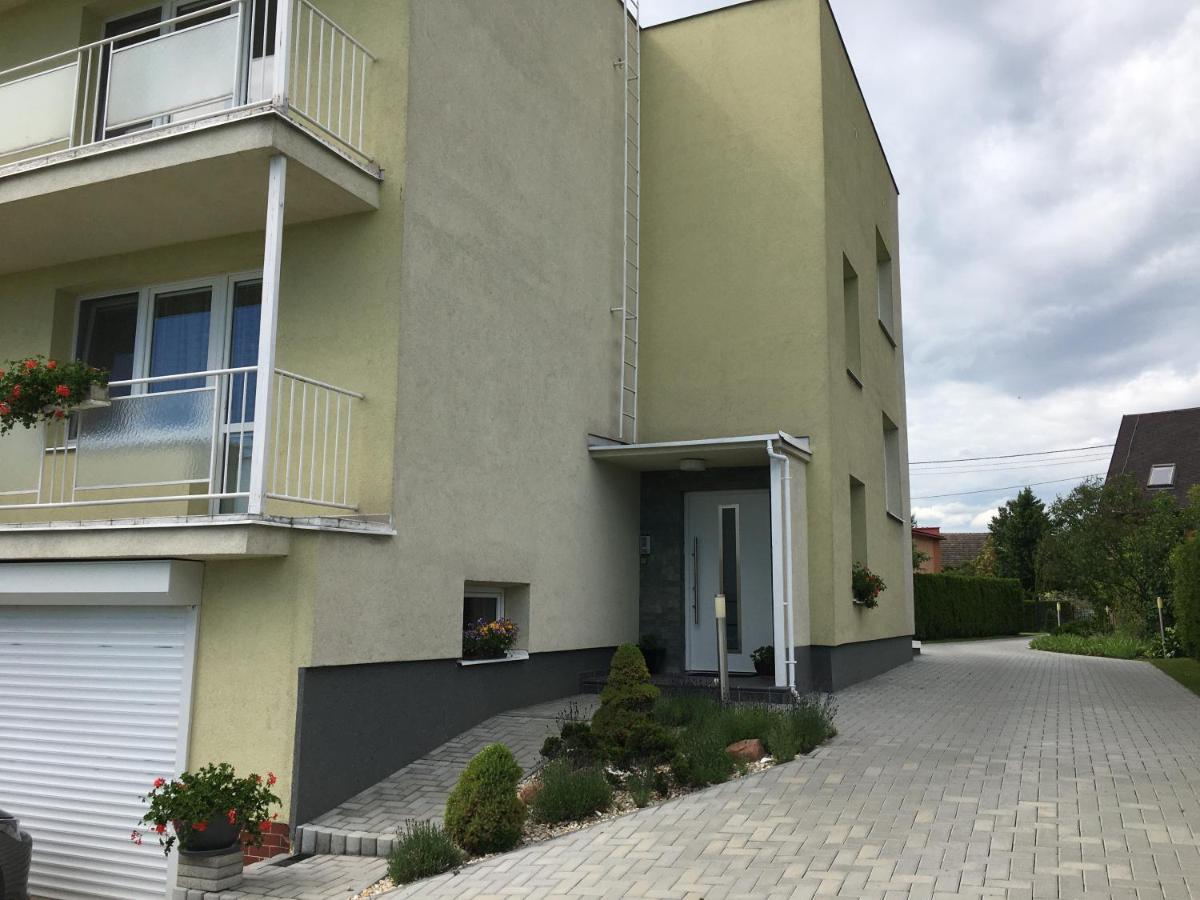Apartman Krasna Vyhlidka Dolni Benesov Exterior foto