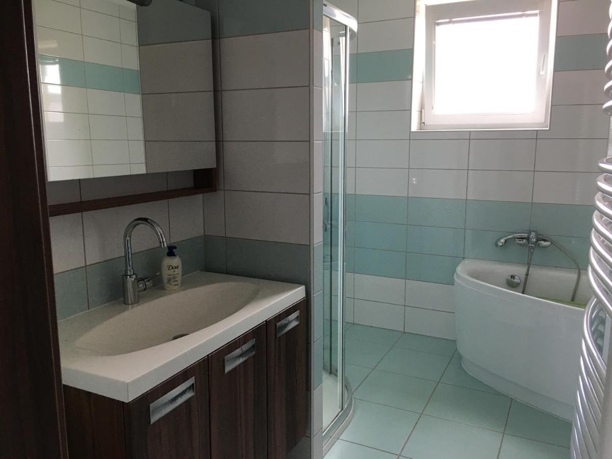 Apartman Krasna Vyhlidka Dolni Benesov Exterior foto