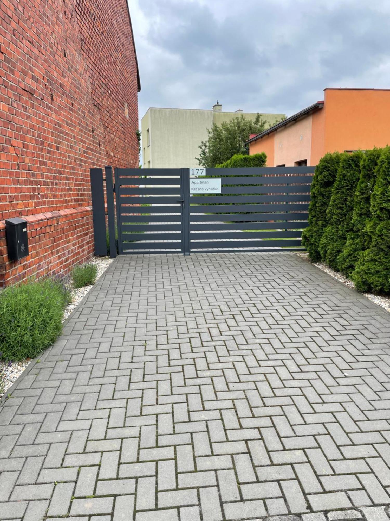 Apartman Krasna Vyhlidka Dolni Benesov Exterior foto